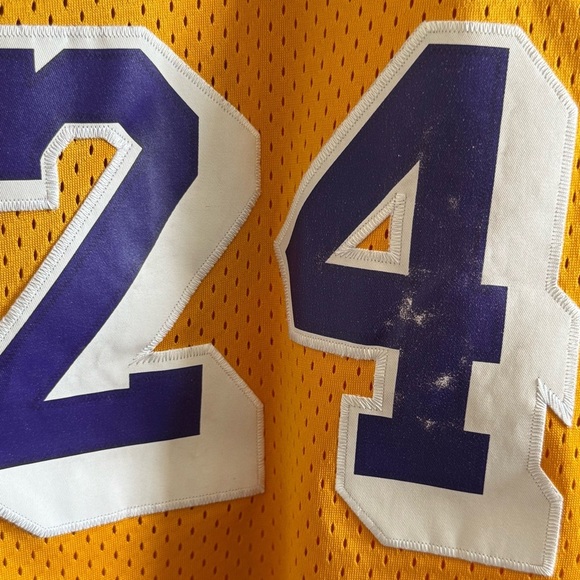 Vintage Kobe Bryant 1987-1988 Hardwood Classics Jersey size Medium - Picture 7 of 13